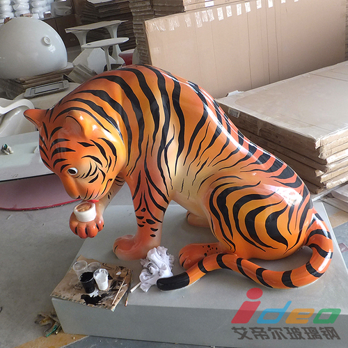 老虎造型雕塑